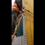 中国の作業員